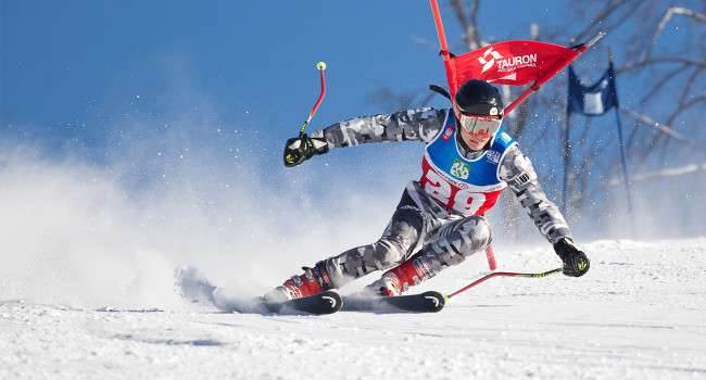 Eurosport Ski Challenge 16 - darmowy symulator jazdy na nartach gry-i-aplikacje Wideo, Symulator jazdy na nartach na iPhone, Symulator jazdy na nartach na iPad, symulator jazdy na nartach, Ski Challenge 16, iPhone, iPad, Eurosport Ski Challenge 16, AppStore  Co powiecie na to, aby dziś wieczorem wcielić się w rolę zawodnika, który mknie na nartach z prędkością ponad 130 km/h? Slalom 650x350