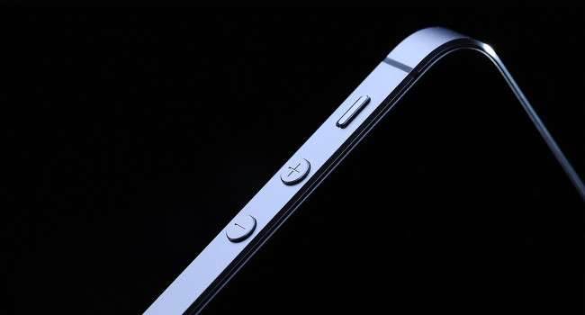 iPhone 6 z 4,94" ekranem? felietony, ciekawostki większy iPhone, Premiera, nowy ekran, iPhone6, iPhone 6, iPhone, ciekawostka, Apple, 5 cali, 2014  Zamiast śledzić konkurencję Apple zawsze podąża własną drogą. Samsung, HTC czy Sony są zajęci sprzedażą większych smartfonów, Apple ciągle walczy swoim 4" produktem - idzie mu to dobrze, ciągłe wzrosty sprzedaży są na to niezbitym dowodem. iPhone 5s 650x350