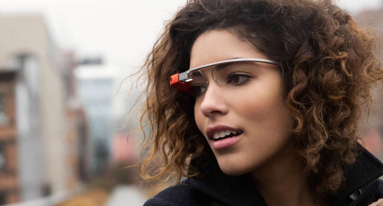 Pokazowe gry w Google Glass ciekawostki Wideo, pokazowe gry, okulary, gry, Gra, Google Glass, Google  Z jakiegokolwiek urządzenia korzystacie, czy jest to iPad, iPhone, a może Mac, na pewno znajdzie się tam chociaż jedna gierka na zabicie nudny. Glass1 1300x700