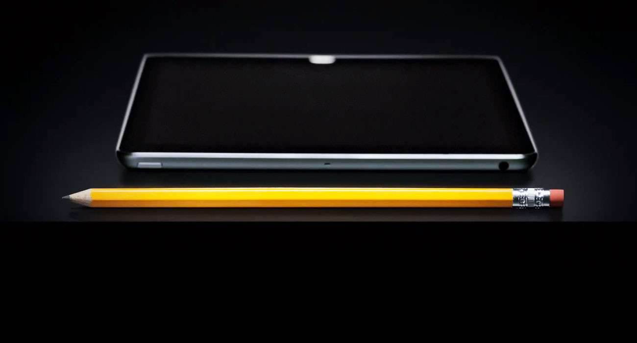 Samsung i nowa reklama Galaxy Tab Pro 10.1 ciekawostki Youtube, Wideo, Samsung Galaxy Tab Pro 10.1, reklama samsunga, iPad Air, Film  Podczas premiery iPada Air, Apple zaprezentowało nam reklamę w której tablet został ukryty za ołówkiem.  GALAXYTAP 1300x700