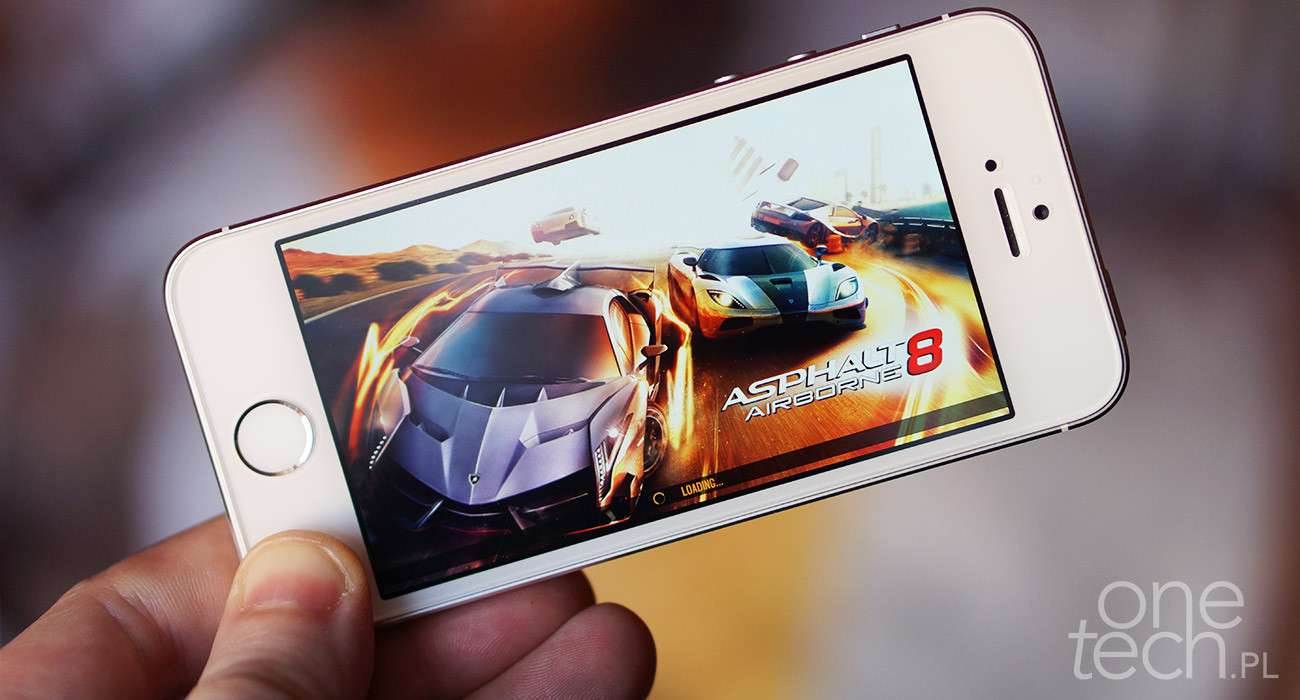 Asphalt 8 Airborne z nowymi samochodami już w App Store gry-i-aplikacje, aktualizacje Za darmo, Wyścigi, Wideo, Mavericks, iPhone, iPad, iOS 8, gry, Gra, Film, Asphalt 8 Airborn, Apple, App Store, Aktualizacja  Asphalt 8 Airborne to jedna z najlepszych gier wyścigowych tworzona i wydawana przez firmę Gameloft. Asphalt8 1300x700