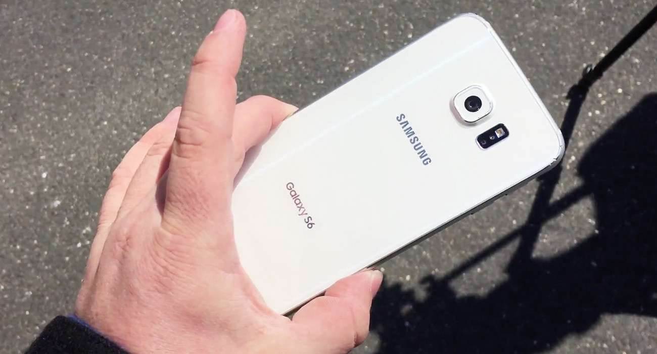Samsung Galaxy S6 - drop test polecane, ciekawostki Youtube, Wideo, test wytrzymałościowy, test wytrzymałości, Samsung Galaxy S6, Samsung, galaxy s6, Film, drop test  To było oczywiście do przewidzenia. Po drop teście Samsunga Galaxy S6 edge przyszedł czas na drop test jego brata, czyli na model Galaxy S6. GalaxyS6 1300x700