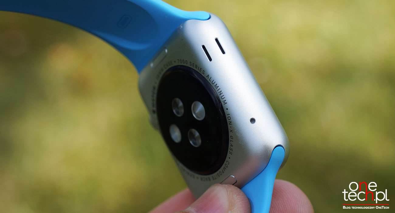 Apple Watch - recenzja recenzje, polecane, akcesoria Zegarek, zalety, wady, Recenzja, polska recenzja apple watch, jak działa Apple Watch, izegarek, funkcje, Ekran, czy warto kupić Apple Watch, cena, bateria, Apple Watch, Apple, Aplikacje  Czasami można dostrzec, że Apple jest cudotwórcą - producentem z dotykiem Midasa. Nie ma produktu, którego nie zamieniliby w złoto. Sytuacja z Apple Watch wygląda nieco inaczej, to ich pierwsze urządzenie naręczne, po wydaniu Pebble i inteligentnej galanterii z Android Wear na pokładzie. Obecnie to ich najcięższe wyzwanie. AW7