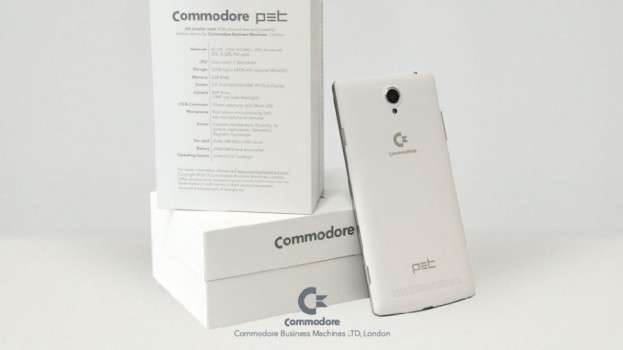 Commodore powraca ze smartfonem wyposażonym w emulatory ciekawostki smartfon od Commodore, smartfon Commodore, Commodore  Podejrzewam, że wielu z naszych czytelników pamięta Commodore 64, maszynę, która pomogła wprowadzić do sprzedaży komputer osobisty. Sam byłem szczęśliwym właścicielem tego sprzętu, a teraz pojawi się smartfon sygnowany logiem tego producenta. Commodore Pet 970 80 623x350