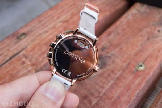 Pebble Time Round to najlżejszy i najcieńszy inteligentny zegarek na świecie polecane, ciekawostki zalety, wady, Pebble Time Round secyfikacja, Pebble Time Round, Pebble, gdzie kupić, cena  Moja pierwsza opinia po prezentacji Pebble Time Round była jednoznaczna ?to zwykły zegarek.? Pierwszy raz jesteśmy świadkami wydania inteligentnego zegarka, który rzeczywiście przypomina klasyczny. 1443394463603655494 525x350