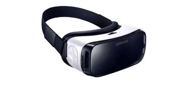 Konsumencka wersja Gear VR dostępna od listopada ciekawostki Samsung Gear VR, kiedy Gear VR, jak kupić Gear VR, Gear VR od listopada, Gear VR, gdzie kupić Gear VR  Rok temu o tej samej porze Samsung zaprezentował pierwsze gogle wirtualnej rzeczywistości o nazwie Samsung Gear VR Innovator Edition, które były w głównej mierze przeznaczone dla entuzjastów i programistów. GearVR 650x350