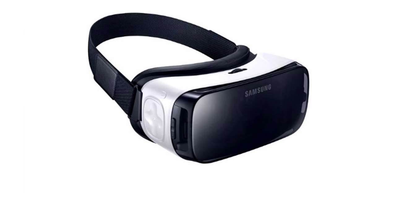 Konsumencka wersja Gear VR dostępna od listopada ciekawostki Samsung Gear VR, kiedy Gear VR, jak kupić Gear VR, Gear VR od listopada, Gear VR, gdzie kupić Gear VR  Rok temu o tej samej porze Samsung zaprezentował pierwsze gogle wirtualnej rzeczywistości o nazwie Samsung Gear VR Innovator Edition, które były w głównej mierze przeznaczone dla entuzjastów i programistów. GearVR