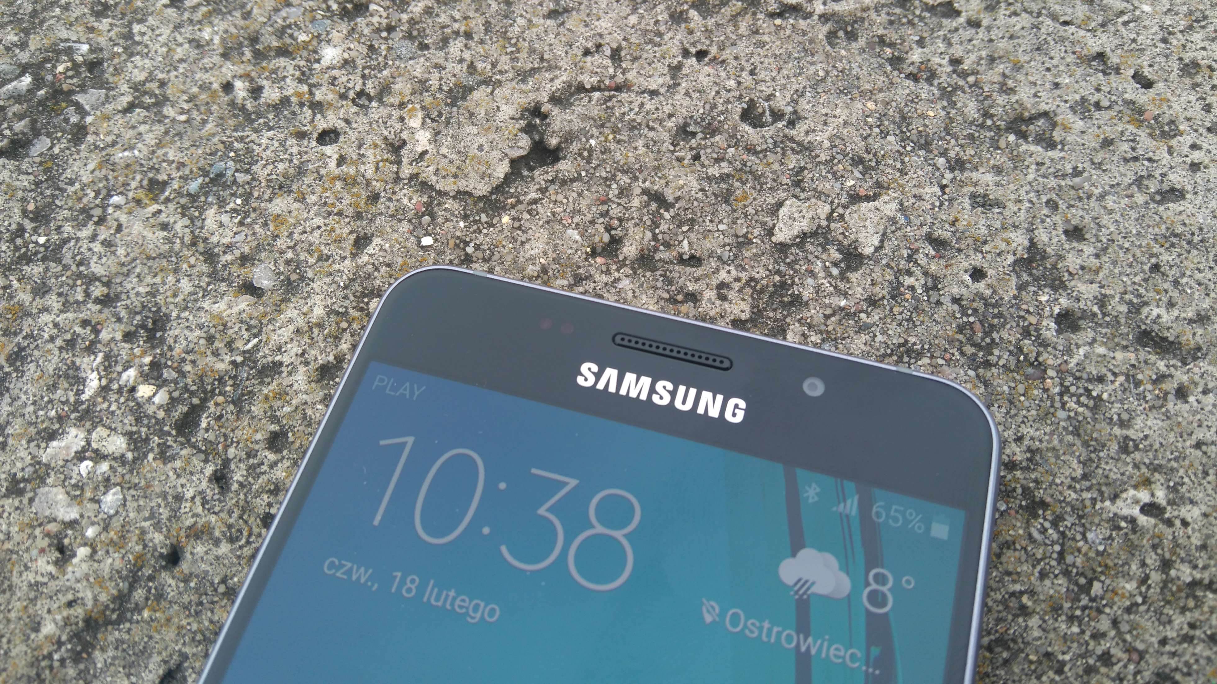 Samsung Galaxy A5 (2016) - recenzja urządzenia recenzje, polecane zalety, wady, Specyfikacja, Samsung Galaxy A5 2016, Samsung, recenzja Samsung Galaxy A5 (2016), Recenzja, polska recenzja, Opis, czy warto kupić Samsung Galaxy A5 (2016), cena, a5 z 2016, 2016  Samsung na nowo zapałał miłością do wysokiej jakości wykonania swoich mobilnych produktów, czego dowodem jest tegoroczna seria A. DSC 0012