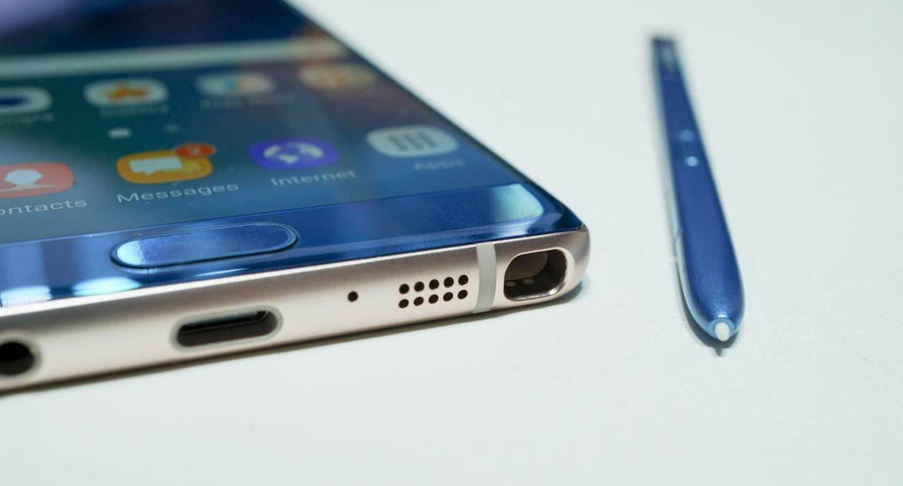 Samsung Galaxy Note 7 eksploduje w Burger King - zobacz wideo ciekawostki wybijający galaxy note 7, Wideo, samsung wstrzymuje produkcję galaxy note 7, palący się note 7, Note 7  Jak już zapewne wiecie, dziś Samsung ogłosił, że wstrzymuje produkcję modelu Galaxy Note 7. Powodem jest przegrzewająca się, a następnie wybuchająca bateria. note7
