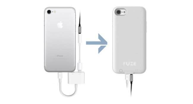 Etui Fuze przywróci standardowy port słuchawkowy w iPhone 7 ciekawostki Wideo, mini jack, iPhone 7, Etui Fuze dla iPhone 7, Etui Fuze  Niedawno na Indiegogo rozpoczęła się kampania, której celem jest wyprodukowanie etui Fuze dla nowych iPhone'ów. Głównym celem jej istnienia jest przywrócenie portu słuchawkowego, co sprawi, że użytkownicy siódemek nie będą musieli korzystać z dodawanego do sprzętu adaptera. fuze 650x350