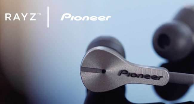 Pioneer Rayz to nowa seria inteligentnych słuchawek ze złączem Lightning ciekawostki Wideo, słuchawki Pioneer Rayz, Pioneer Rayz, Pioneer, cena Pioneer Rayz  Przez ostatnie 3 lata korzystałem z miksera firmy Pioneer i byłem z niego zadowolony, potem kupiłem ich kontroler MIDI i też się nie zawiodłem, więc liczę, że ich słuchawki dla urządzeń mobilnych Apple osiągną sukces. pioneer 650x350