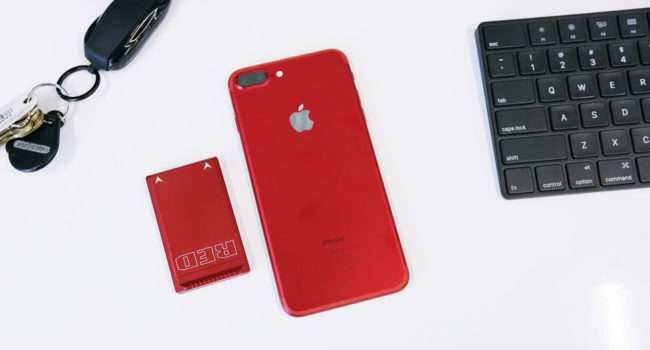 iOS 13.3 poprawia wydajność i wydłuża czas pracy baterii starszego iPhone'a polecane, ciekawostki Wideo, jak działa bateria w iOS 13.3, iOS 13, bateria  Bloger z kanału YouTube iAppleBytes przetestował kilka modeli iPhone'ów w Geekbench 4 i stwierdził, że iOS 13.3 poprawia wydajność i wydłuża żywotność baterii starszych smartfonów Apple. iPhone7 2 650x350
