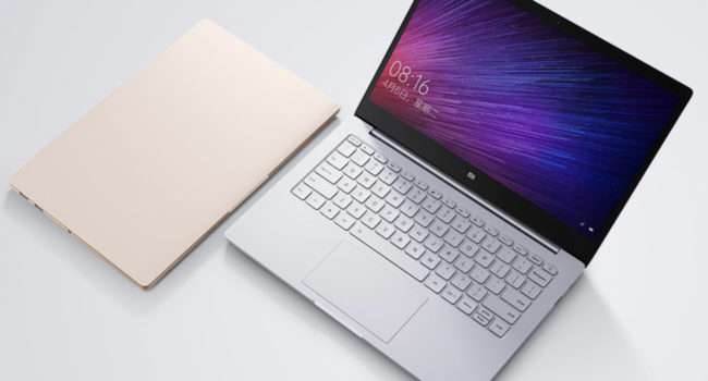 Odświeżony Xiaomi Mi Notebook Air 12,5" dostępny ciekawostki Specyfikacja, Mi Notebook Air 12.5", Mi Notebook Air 12, cena  Xiaomi zapowiedziało wczoraj i dziś udostępniło odświeżoną wersję ich 12,5 - calowego laptopa Mi Notebook Air. Pierwotnie sprzęt zadebiutował w zeszłym roku obok 13,3 - calowego modelu i różnił się od niego mocą obliczeniową. W końcu pierwszy korzysta z procesora Core M3, a drugi z i5.
 netebook 650x350