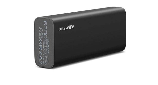 Powerbank BlitzWolf BW-PF1 - test i recenzja recenzje, akcesoria zalety, wady, Specyfikacja, recenzja Powerbank BlitzWolf BW-PF1, Powerbank BlitzWolf BW-PF1, cena  Wraz z upływającym czasem widujemy coraz nowsze urządzenia mobilne różniące się pojemnością baterii i portem służącym do ładowania baterii. PowerBank BiltzWolf 650x350