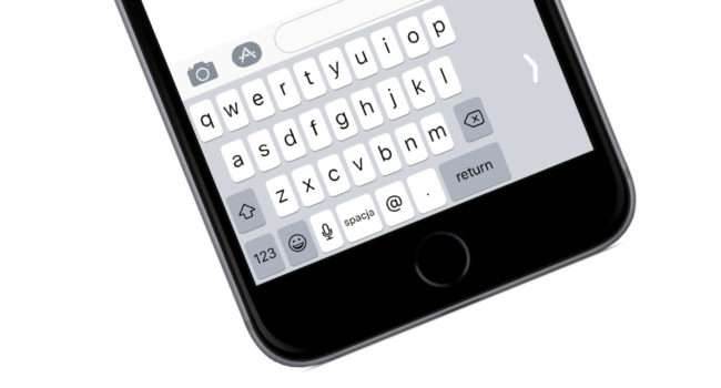 iOS 11 - tryb pisania jedną ręką polecane, ciekawostki tryb pisania jedną ręką w iOS 11, tryb pisania jedną ręką, jak uruchomić tryb pisania jedną ręką, iPhone, iOS 11, Apple  Kolejną bardzo fajną nowością w iOS 11, która na pewno ucieszy właścicieli większych iPhone'ów jest tryb pisania jedną ręką. iOS11b2 650x350