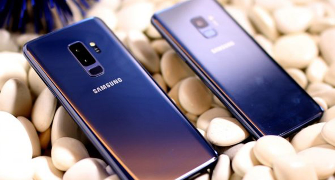 Samsung znów idzie w ślady Apple. Będą trzy, a nie dwie wersje Galaxy S10 ciekawostki Samsung, galaxy s10 lite, galaxy s10  Nie ma roku, aby Samsung nie kopiował czegoś od Apple. Najnowsze doniesienia mówią o tym, że w przyszłym roku południowokoreański producent zaprezentuje światu podobnie jak Apple trzy wersje Galaxy S10. GalaxyS9