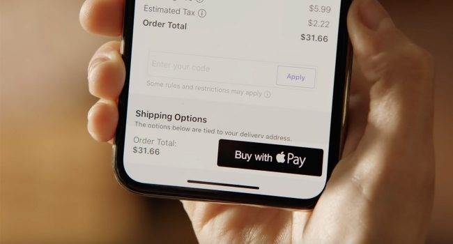 Apple opublikowało trzy nowe reklamy Apple Pay Cash ciekawostki Wideo  Wczoraj w godzinach wieczornych na kanale YouTube firmy Apple pojawiły się trzy nowe reklamy Apple Pay, a dokładniej Apple Pay Cash. APPLEPAY 650x350