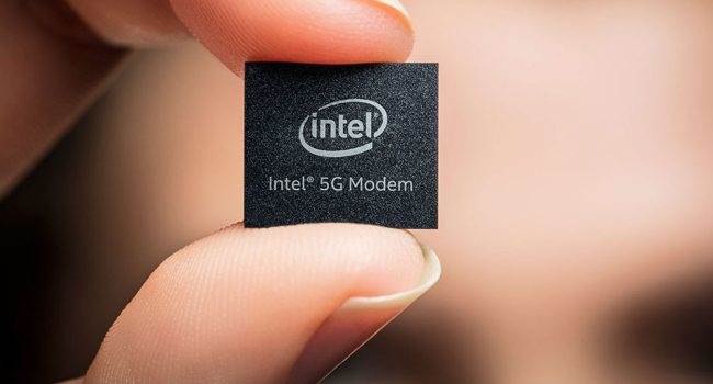 Modemy 5G od Intela nie wcześniej niż w 2020 roku ciekawostki intel, Apple  Przedstawiciele Intela ogłosili, że ich modemy 5G nie pojawią się na urządzeniach przed rokiem 2020. To stwierdzenie jest w pełni zgodne z wcześniejszymi plotkami na temat iPhone?a z 5G. Intel5G 650x350