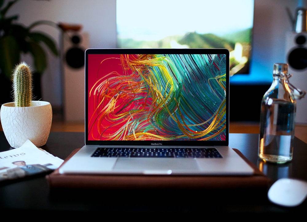 Pobierz tapety z nowego 13-calowego MacBooka Pro polecane, ciekawostki tapeta, MacBook Pro 2020 tapeta, 13&quot; MacBook Pro tapeta  Przedwczoraj Apple oficjalnie zaprezentowało i wprowadziło do swojej oferty odświeżone 13-calowe MacBooki Pro. Oprócz wnętrza w urządzeniach pojawiły się także nowe tapety. M1