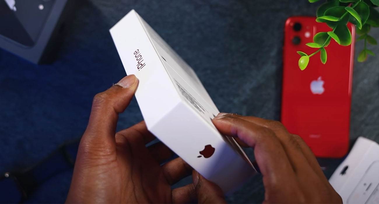 Ile Apple zaoszczędziło na usunięciu słuchawek i ładowarek z pudełek iPhone? ciekawostki   Dailymail obliczyło ile Apple zaoszczędziło na usunięciu słuchawek i ładowarek z pudełek iPhone od 2020 roku. Jesteście ciekawi? pudelko iphone