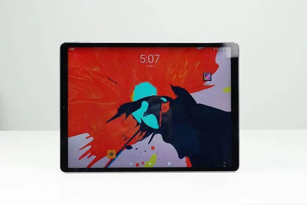 Chuwi HiPad Plus - klon iPada Pro z Androidem za 250 USD polecane, ciekawostki klon iPad Pro, HiPad Plus, Chuwi  Chiński producent gadżetów Chuwi zaprezentował nowy tablet HiPad Plus, który wygląda jak klon 11-calowego iPada Pro 2018. 1