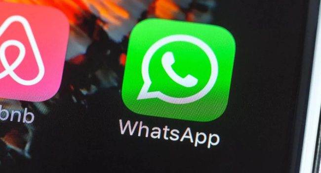 WhatsApp ogłasza nowe funkcje połączeń grupowych i nie tylko ciekawostki WhastApp, iOS  Od rozmów grupowych, przez emoji, po ochronę prywatności - oto nowe funkcje, które niebawem pojawią się w aplikacji WhatsApp. Whatsapp 650x350