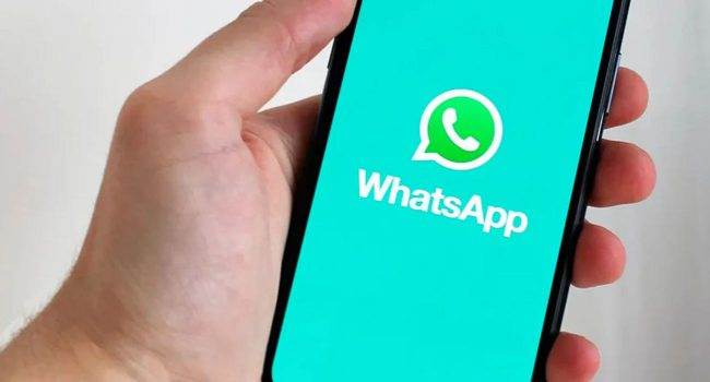 WhatsApp na iOS może otrzymać funkcję wysyłania dużych plików ciekawostki WhatsApp na iOS  Po opublikowaniu wersji beta 22.7.0.76 aplikacji WhatsApp dla systemu iOS, która wprowadza obsługę systemu iOS 15, firma rozpoczęła również testowanie możliwości wysyłania plików o rozmiarze do 2 GB. whatsaap 650x350