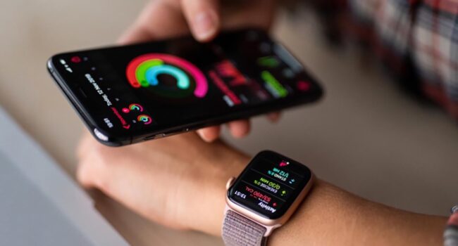 Jak Apple Watch liczy spalone kalorie i jak to działa? poradniki, ciekawostki kalorie w Apple Watch, jak liczyć kalorie w Apple Watch, Jak Apple Watch liczy spalone kalorie, Apple Watch, 2024  Jak Apple Watch liczy spalone kalorie i jak to działa? Zastanawiałeś się nad tym? Jeśli tak to dobrze trafiłeś.  W tym wpisie odpowiadamy na to pytanie. AppleWatch 1 650x350