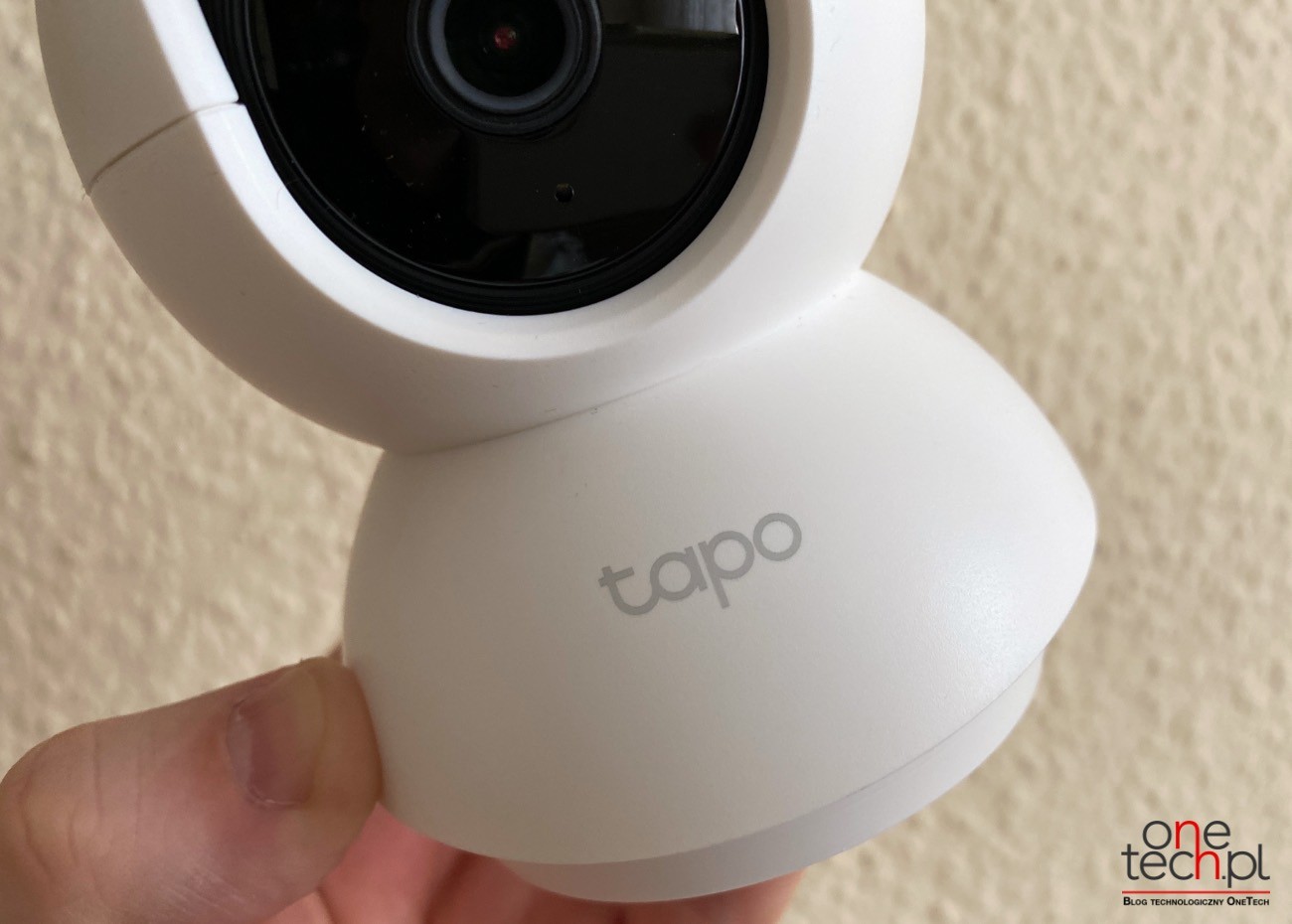 TP-Link Tapo C200 tania i dobra kamerka Wi-Fi do monitorowania domu recenzje, ciekawostki   Czy kiedykolwiek zastanawiałeś się jak poprawić bezpieczeństwo swojego domu? Istnieje wiele sposobów od zamków po alarmy, która niestety są bardzo drogie. Dlatego dziś mamy dla Was coś taniego i sprawdzonego. kamera 5