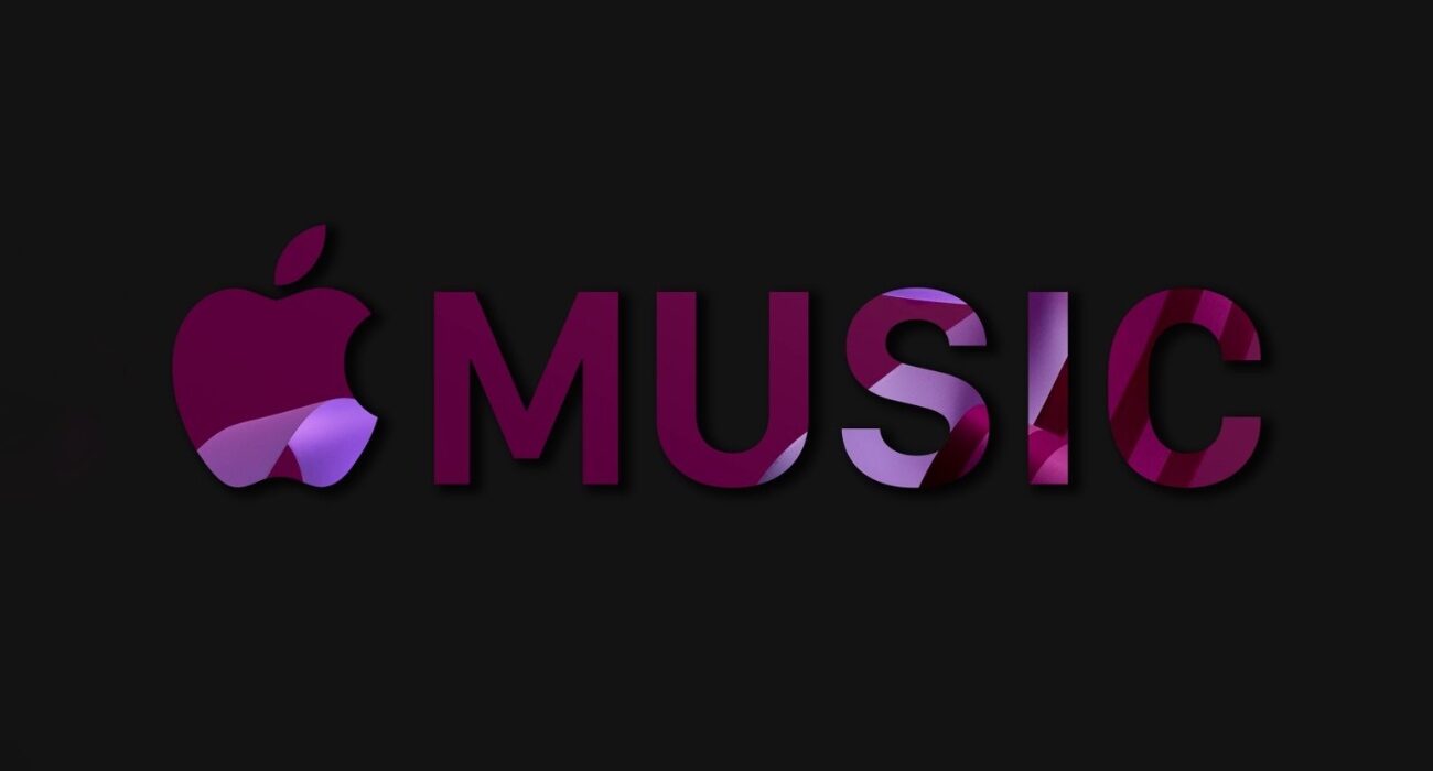 „Z miłością, Apple Music” – noworoczny prezent od Apple dla koneserów dobrej muzyki ciekawostki Z miłością Apple Music, Święta, swiateczny prezent apple, Apple music  Apple Music rozpoczyna sezon świąteczny z nową, ekskluzywną zawartością dla subskrybentów. Jeśli jesteś subskrybentem Apple Music, to Apple ma dla Ciebie prezent. Nie jeden! AppleMusic 1300x700