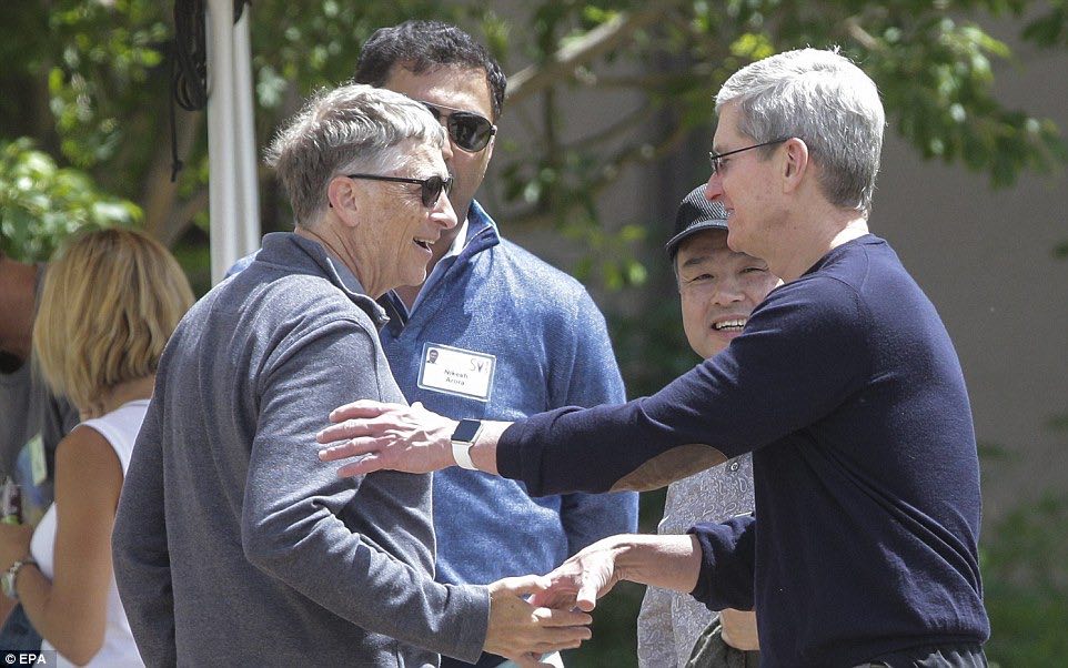 Tim Cook weźmie udział w „letnim obozie dla miliarderów” w Sun Valley ciekawostki Tim Cook, letmi oboz miliarderów  CEO Apple, Tim Cook, weźmie udział w dorocznej konferencji Sun Valley w Idaho w tym tygodniu, donosi Deadline. cook2