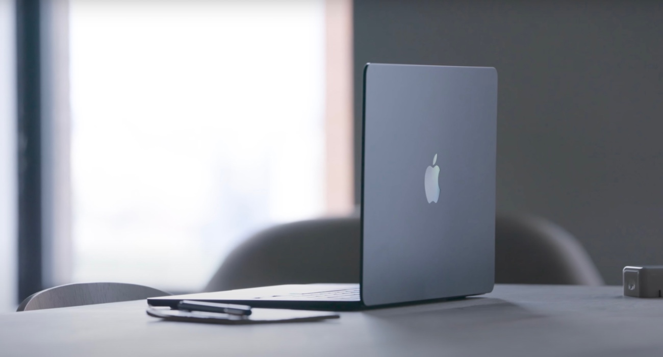 Poznaliśmy główną innowację MacBook Air 2023? ciekawostki MacBook Air 2023, iPad Pro 2023  W sieci pojawiły się przecieki dotyczące najnowszego MacBooka Air. Ross Young zdradził naprawdopodobniej główna innowację przyszłego laptopa Apple. macbookairm2 1 2