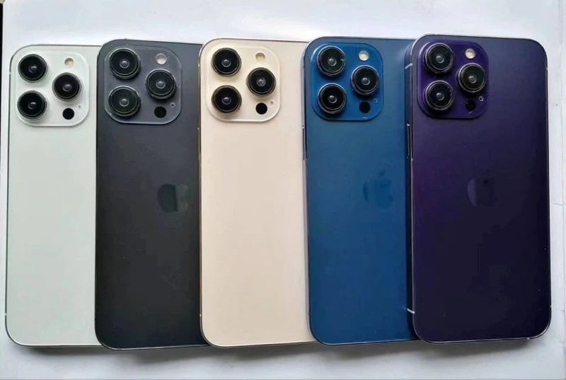 W sieci pojawiły się zdjęcia iPhone 14 Pro we wszystkich kolorach ciekawostki kolory iPhone 14 Pro, iPhone 14 Pro we wszystkich kolorach, iPhone 14 Pro  iPhone 14 Pro zaprezentowany we wszystkich pięciu kolorach. Zdjęcia pojawiły się w chińskim serwisie społecznościowym Weibo. Zobacz je teraz! ip14pro