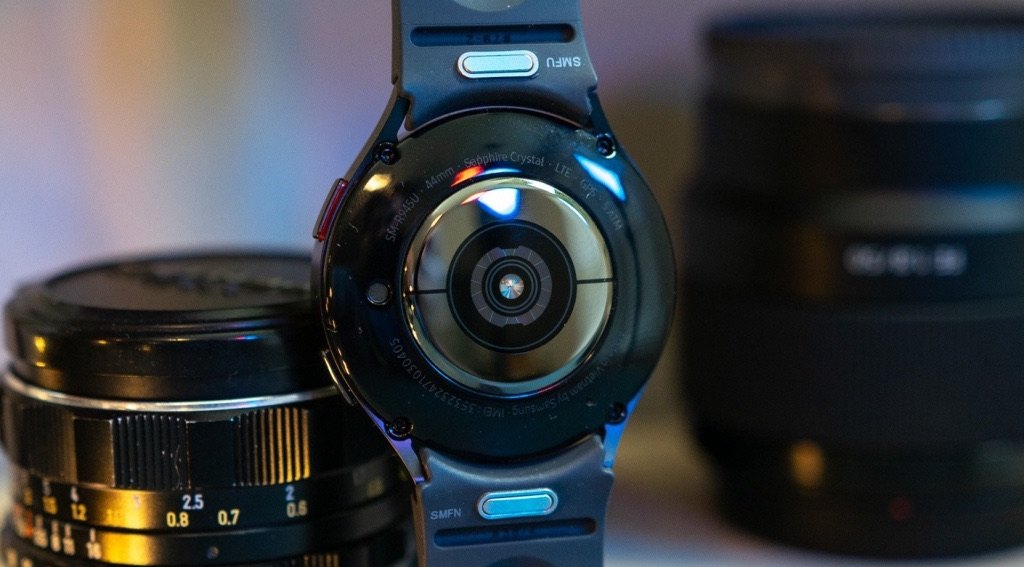 Galaxy Watch 6 rozpada się na nadgarstku użytkowników ciekawostki Galaxy Watch 6  Problemy z najnowszym modelem inteligentnego zegarka od Samsunga, Galaxy Watch 6, zaczynają się nasilać. O co chodzi? Już wszystko wyjaśniamy. watch 2