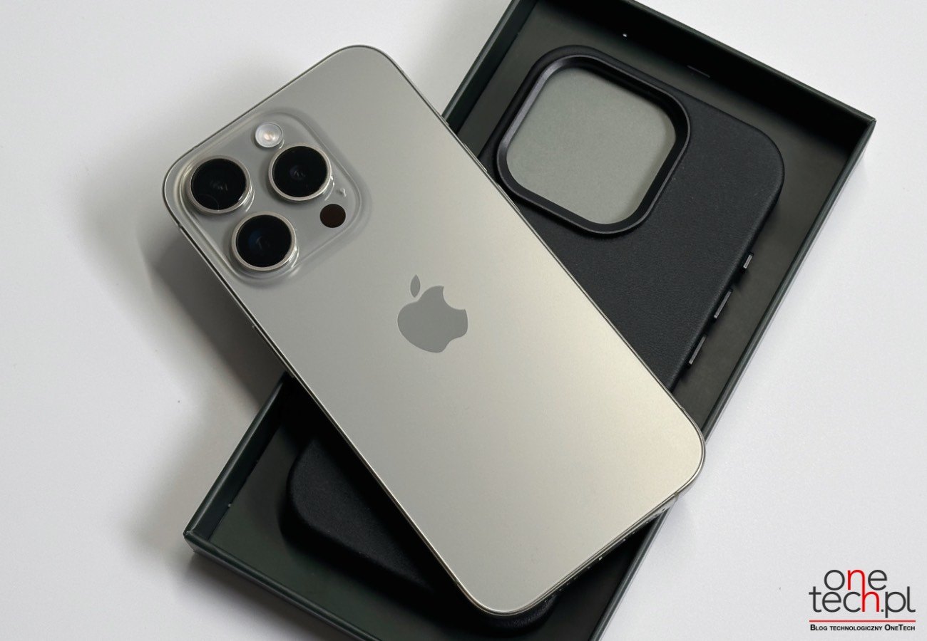 Recenzja Mujjo Full Leather Case MagSafe - skórzanego etui do iPhone 15 Pro recenzje, ciekawostki wysoka jakość, smartfony, skóra, Recenzje, ochrona, mujjo, magsafe, luksus, iphone 15 pro, inwestycja, funkcjonalność., estetyka, elegancja, design, cena, Akcesoria  Premiera iPhone 15 Pro już za nami, więc czas przyjrzeć się akcesoriom do najnowszego smartfona Apple. Oto recenzja skórzanego etui Mujjo Full Leather Case MagSafe. mujjo iphone15pro 1
