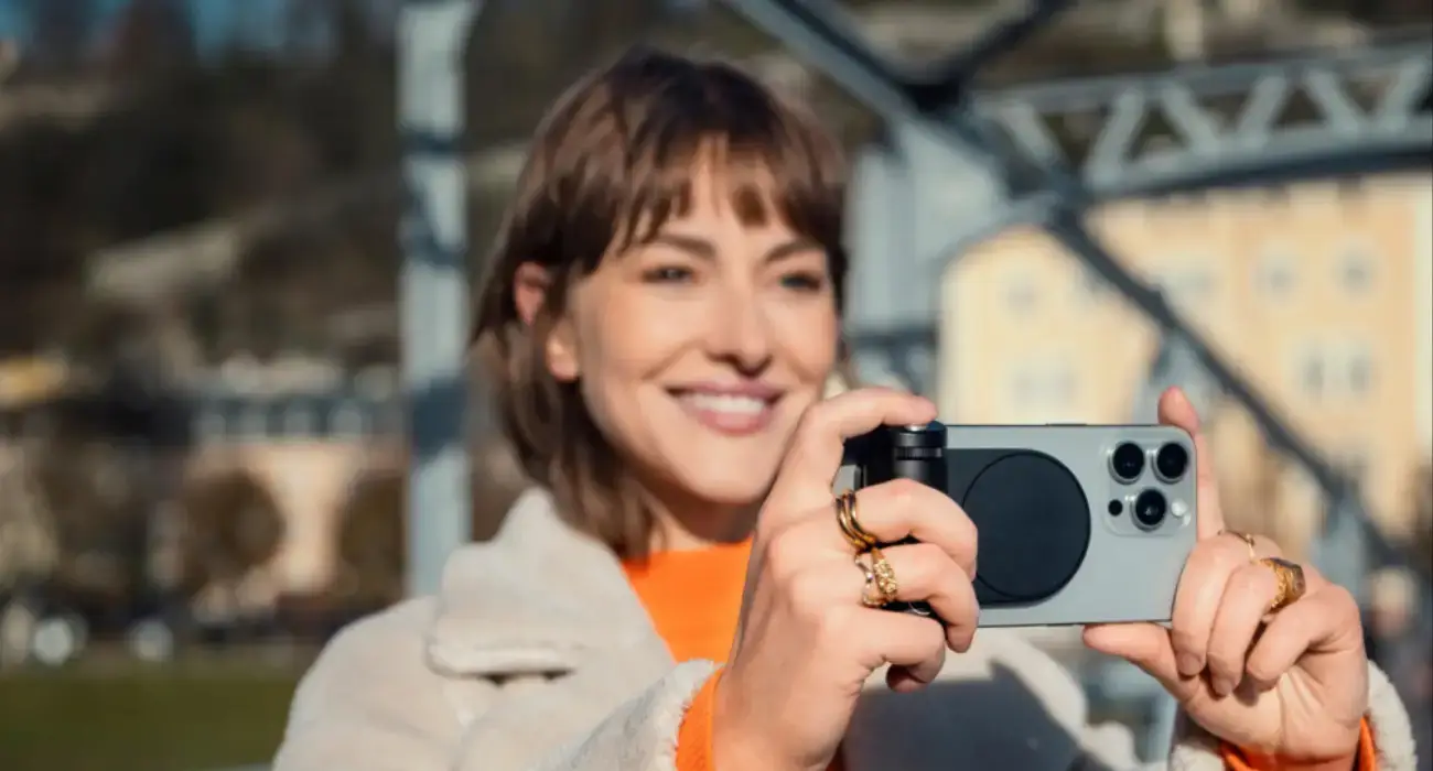 leica lux grip 1|leica 2