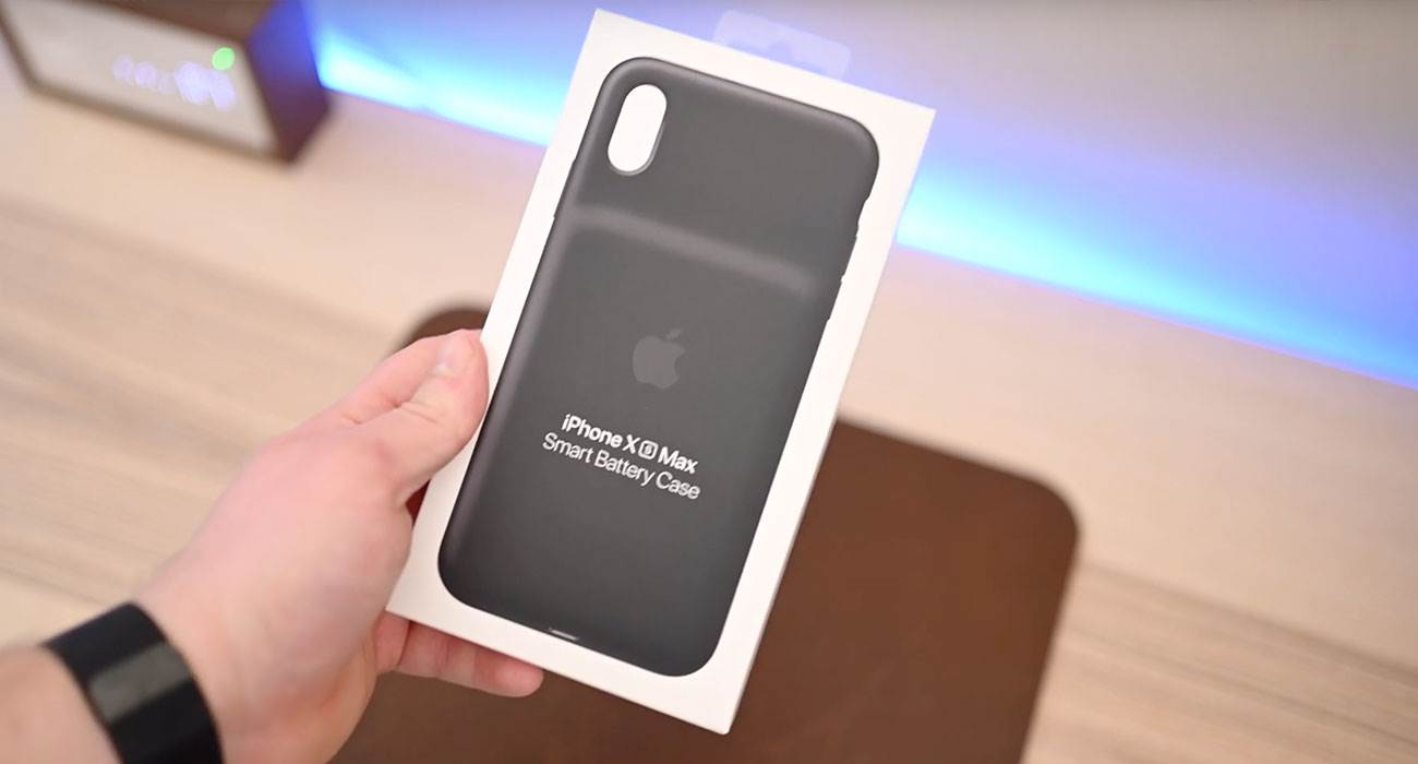 Smart 1 1 2 - Etui Smart Battery Case do iPhone'a XS z bliska