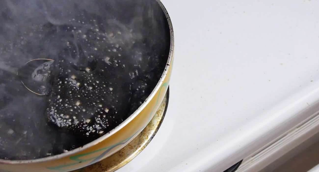 cola 1 - Co stanie się z iPhone 6, gdy wrzucimy go do gotującej Coca-Coli?
