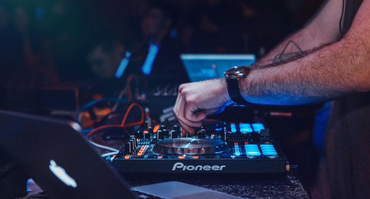 dj|screenshot|uido2
