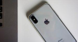 iPhoneX moshi 2 1 300x162 - Pogoda Apple jest śmieszna, jej prognozy są coraz bardziej niedokładne