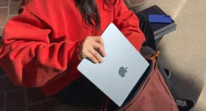 macbookairm4 4 1 300x162 - iPhone Fold - bez Face ID i za ponad 2500 dolarów