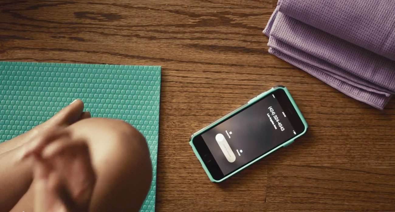 s6edge 1 - Samsung znów atakuje Apple - zobacz nową reklamę Galaxy S6 Edge